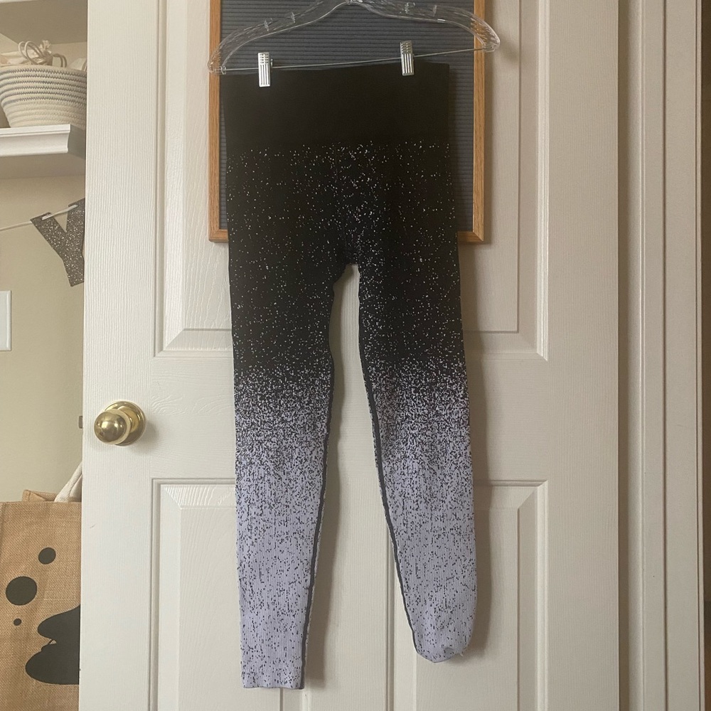 Zella Seamless Ombré High Rise Black & White Leggings